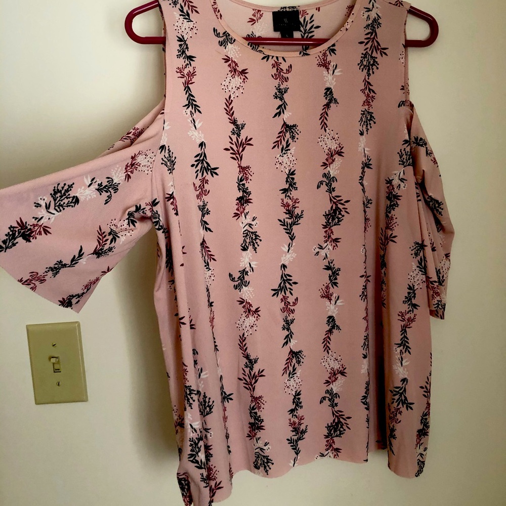Worthington pink cold shoulder floral blouse